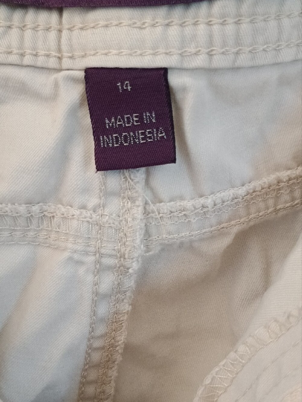Gloria Vanderbilt Cream Embroidered Capri Pants - Picture 9 of 11